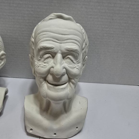 Elegant Cream Bust Sculpture Pair - Picture 3 of 10